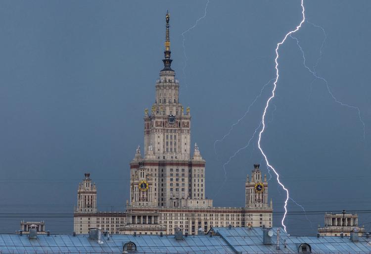 Siden russernes angreb på ukrainerne har Ruslands førende læreanstalt, Statsuniversitetet i Moskva, tilsyneladende mistet en væsentlig del af sine videnskabsansatte. Foto: Maxim Shemetov/Ritzau Scanpix