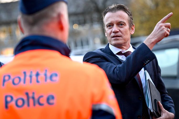 Justitsminister Paul Van Tigchelt besøger her aspiranter til Antwerpen havns sikkerhedskorps, som er oprettet for at styrke kampen mod organiseret narkokriminalitet. Arkivfoto Shutterstock