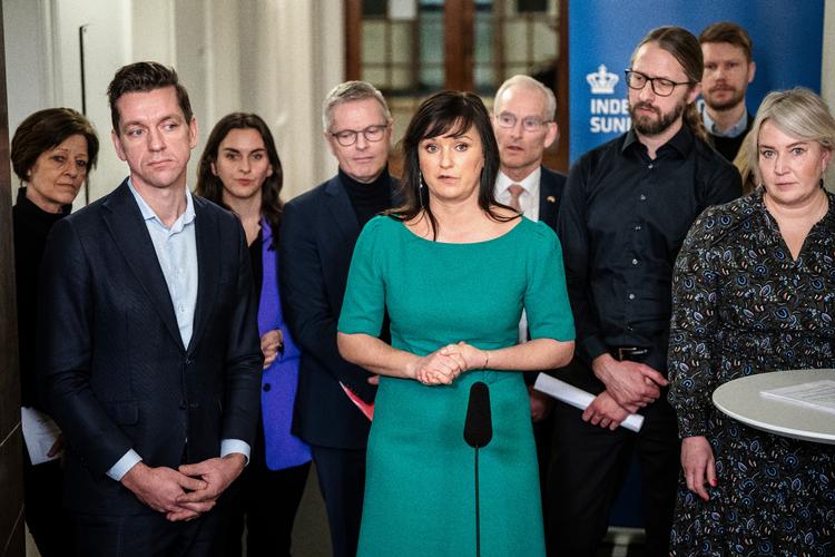 Indenrigs- og sundhedsminister Sophie Løhde (V) præsenterer aftale om udenlandsk arbejdskraft i sundhedsvæsenet og ældreplejen. Foto: Mads Claus Rasmussen/Ritzau Scanpix