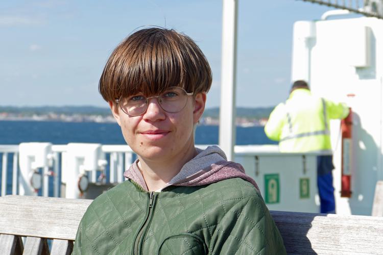 Anne Mari Borchert har formået at skrive en bog, der bruger internettets stemme uden at støje. Foto: Sabine Borchert