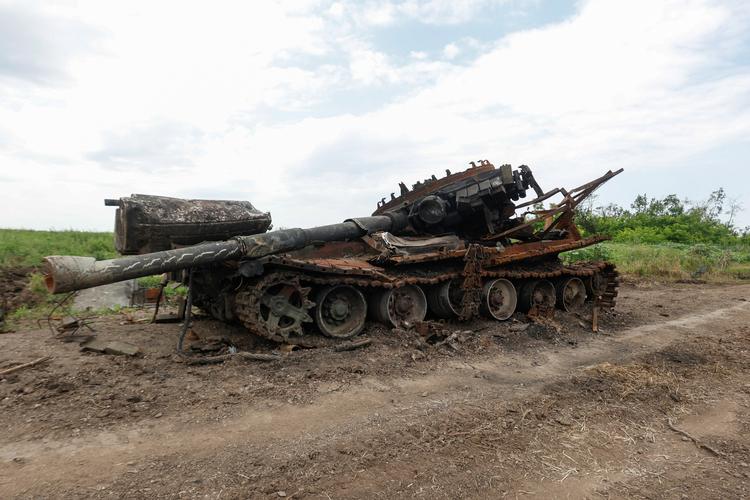 En ødelagt russisk kampvogn fotograferet i sommers i Ukraine.  Foto: Rfe/rl/serhii Nuzhnenko/Ritzau Scanpix