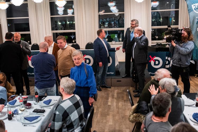 Medlemmer af Nye Borgerlige mødtes på Skævinge Kro i Nordsjælland lørdag 20. januar for at diskutere partiets fremtid efter formand og partistifter Pernille Vermunds exit. Foto: Martin Sylvest/Ritzau Scanpix