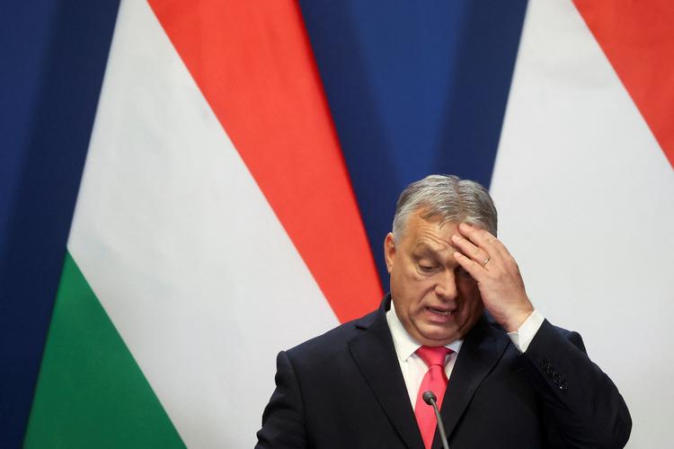 Ungarns regeingschef, Viktor Orban, fotograferet tidligere på måneden under et fælles pressemøde i Budapest med hans slovakiske kollega, Robert Fico. Foto: Bernadett Szabo/Ritzau Scanpix