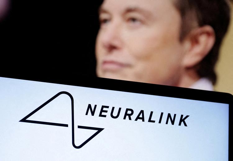 Elon Musk ejer selskabet Neuralink, som har produceret den chip, der er blevet opereret ind i hjernen på et menneske.  Foto: Dado Ruvic/Ritzau Scanpix