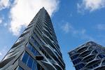 'Lighthouse' på 142 meter, der åbnede for offentligheden i 2023, er et af de højhuse, der deler vandene i Aarhus. Til foråret venter kommunen at fremlægge en ny højhuspolitik. Foto: Thomas Borberg