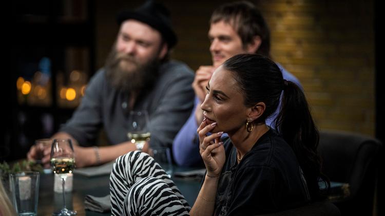 Thomas og Simon Alstrup fra Jonah Blacksmith ses her med Medina.  Foto: Per Arnesen, TV 2 