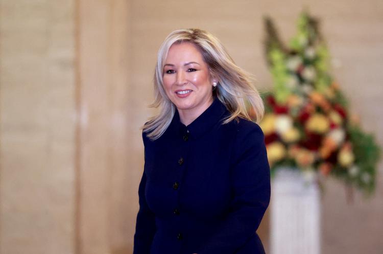 Michelle O'Neill skriver historie ved at være Nordirlands første førsteminister fra katolske Sinn Fein, der går ind for, at Nordirland og Irland forenes. Foto: Suzanne Plunkett/Ritzau Scanpix