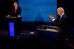 Donald Trump og Joe Biden mødtes to gange i debat før præsidentvalget i 2020. Det var meningen, at de skulle have mødtes tre gange, men så fik Trump corona. Foto: Pool/Ritzau Scanpix