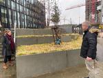 Lone Karby og Paw Thomsen minder om, at Sydhavnen traditionelt har huset mange socialt udsatte. Vil byen fastholde kvarterets identitet, giver det mening at holde på de hjemløse.   
