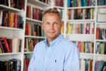 Lars Boesgaard er administerende direktør for Lindhardt og Ringhof, som netop har offentliggjort bundlinje og omsætning for 2023. Foto: Thomas S.