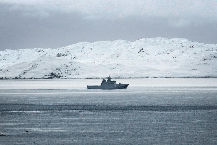 Skibene i Kmud Rasmussen-serien er bygget til at patruljere i farvandene omkring Grønland. Men i årevis har et afgørende system til skibets kanon manglet.  Foto: Martin Lehmann