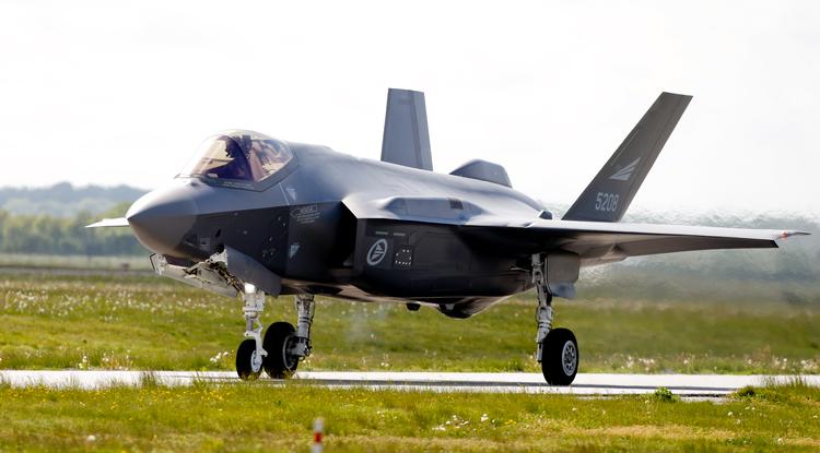 Snuden på den nye F-35'er viser, at det er blevet meget dyrere at bruge udtrykket 'spidsen af en jetjager'. Foto: Anders Brohus