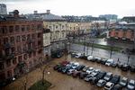 Dantes Plads ligger over for Glyptoteket på H.C. Andersens Boulevard i København. Planen er at sløjfe p-pladserne over jorden og i stedet skabe et parkeringsanlæg under jorden. Foto: Louise Herrche Serup