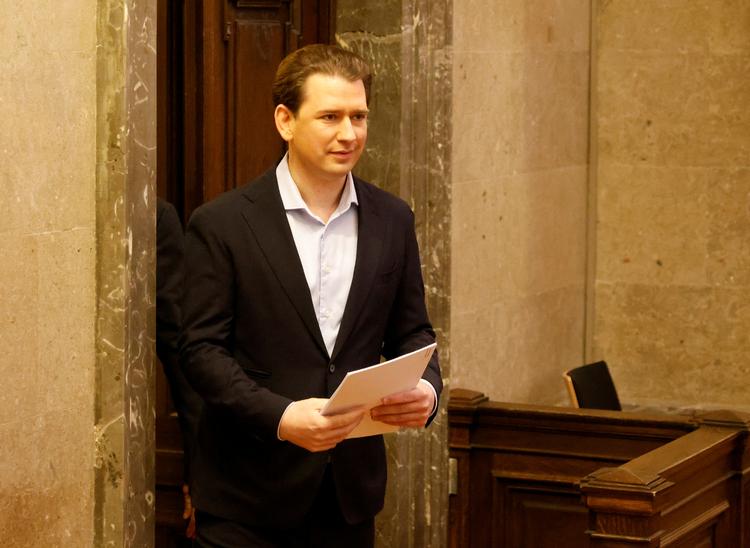 Sebastian Kurz fotograferet, da han tidligerer fredag ankom til retten i Wien.  Foto: Leonhard Foeger/Ritzau Scanpix