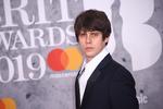 I øjeblikket er Jake Bugg på vej rundt i England med sine sange og sin guitar. Da han debuterede i 2012, var den halve verden imponeret af ham.  Foto: Joel C Ryan/Ritzau Scanpix