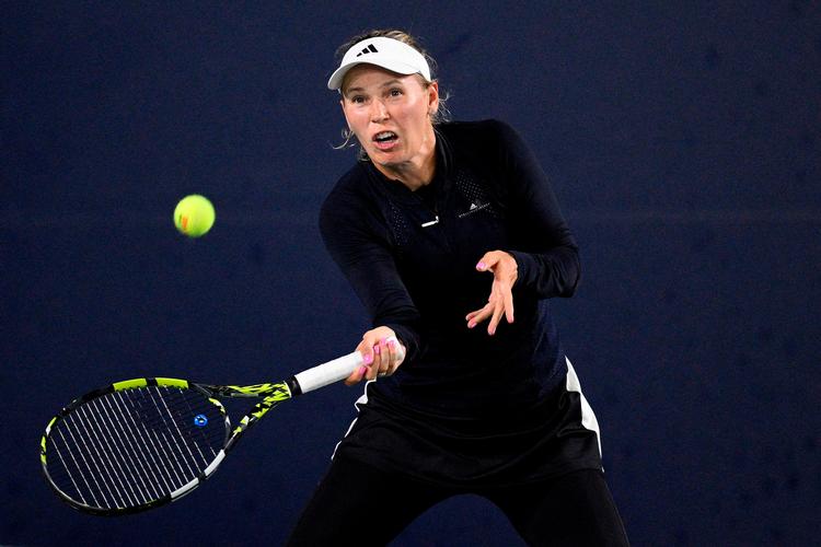 Caroline Wozniacki startede forrygende, men kollapsede spillemæssigt og tabte sin kamp med cifrene 6-1, 4-6, 1-6. Foto: Orlando Ramirez/Ritzau Scanpix