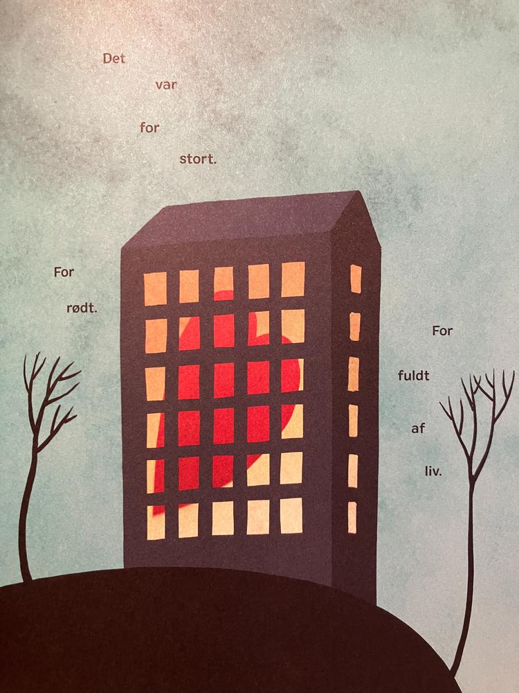 Ideen til bogen opstod, da Søren Jessen så et fotografi af en udbombet boligblok i Kyiv med et hul, der lignede et hjerte. Illustration fra bogen.  Tegning Søren Jessen