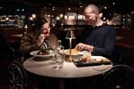 Louise og Morten Bernburg kan ikke spontant gå på café eller ud og spise, for de fleste steder er utilgængelige for kørestole.  Foto: Nichlas Pollier