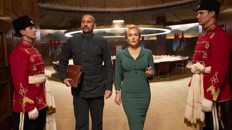 Kate Winslet er en overscoring af rang for tv-serien 'The Regime', der er apolitisk politisk satire på allerlaveste hylde. Foto: Still fra filmen