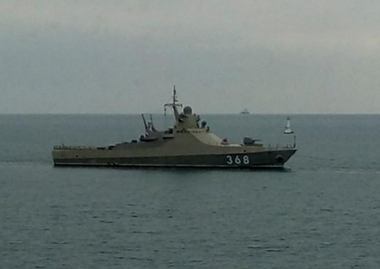 Det er et skib af Projekt 22160-klassen, der meldes ramt af ukrainske sødroner. Her er søsterskibet til 'Sergej Kotov', der  var målet for den ukrainske flådeaktion. Foto: Det russiske militær