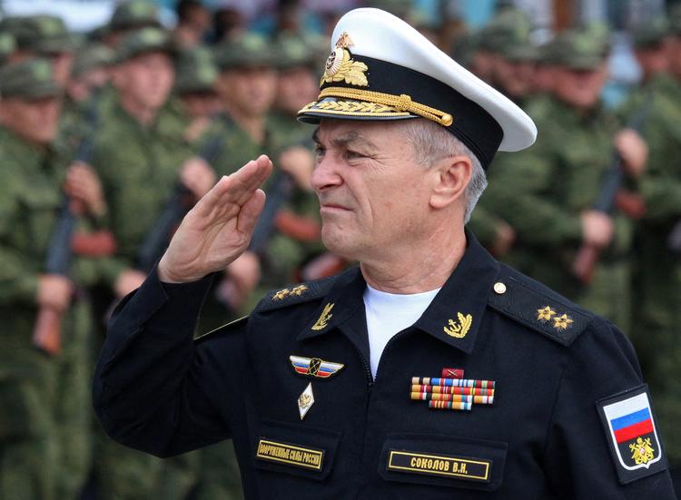 Den Internationale Straffedomstol har udstedt arrestordre på blandt andet admiral i flåden Viktor Nikolajevitj Sokolov (billedet) og generalløjtnant Sergej Ivanovitj Kobylasj. Foto: Alexey Pavlishak/Ritzau Scanpix