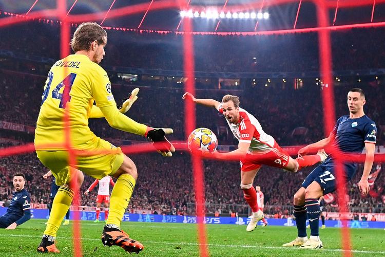 Harry Kane scorer til 1-0 for Bayern. Foto: Kirill Kudryavtsev/Ritzau Scanpix