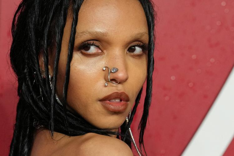 FKA Twigs ser selv sin reklame for Calvin Klein som et billede af en »smuk, stærk farvet kvinde«. Foto: Maja Smiejkowska/Ritzau Scanpix