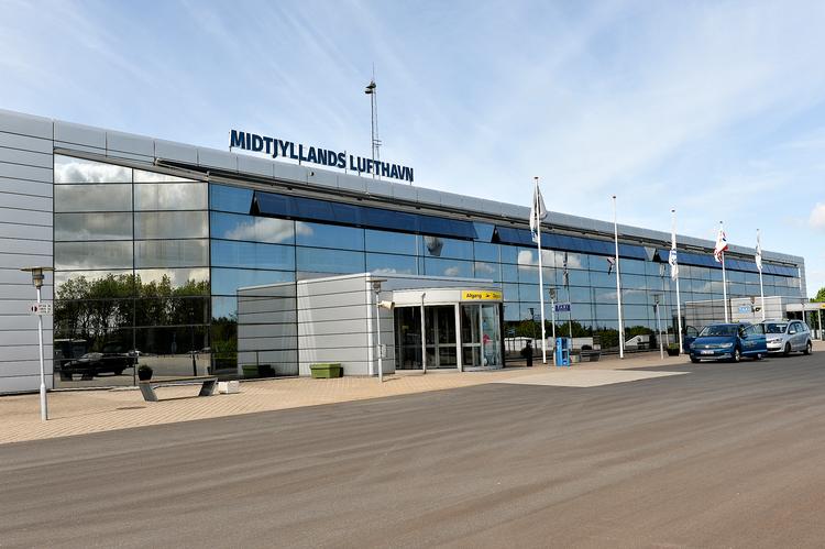Midtjyllands Lufthavn i Karup er en af de regionale lufthavne i Danmark, der i øjeblikket kæmper en hård kamp for flere passagerer. Foto: Ernst van Norde