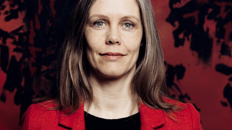 Det, Karina Lykke Grand holder af ved sin nye arbejdsplads, er, at man kan komme helt tæt på verdenskunsten, fordi museet er ganske intimt.  Foto: Tróndur Dalsgarð