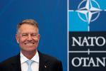 Rumæniens præsident, Klaus Iohannis, går efter at blive Natos næste generalsekretær. Foto: Kenzo Tribouillard/Ritzau Scanpix