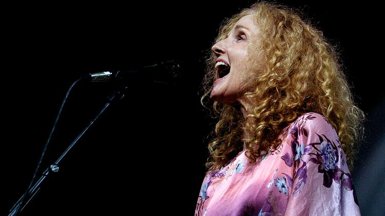 Som sangskriver har Patty Griffin betydning for mange kolleger, der har fortolket hende. Som solist har hun udgivet en lang række plader. I 2019 optrådte hun for første gang i Danmark - på Tønder Festival.  Foto: Finn Frandsen