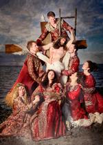 Caravaggio - den italienske maler - blev engang skældt voldsomt ud for de billeder, som han udførte til kirken. Kan Jim Lyngvild håbe på det samme, dvs på eftertidens tilgivelse og beundring? Indtil videre har kritikken fyldt mest, og Lyngvilds bud på korsfæstelsen er ikke længere at finde i kirken i Faaborg, hvor den og andre motiver oprindelig blev vist.  Foto: Jim Lyngvild