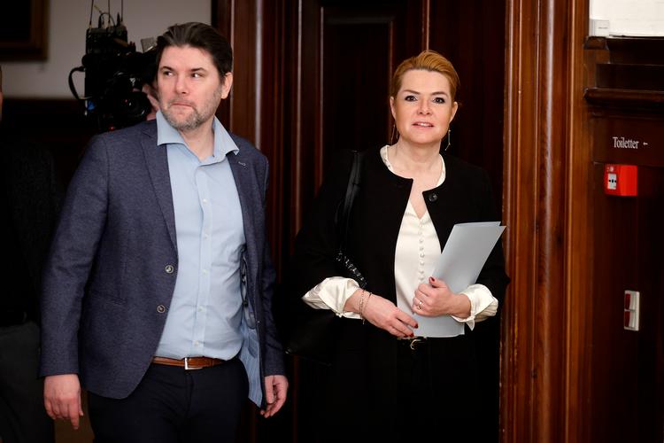 I mange år var de tætte partifæller i Venstre. Nu er Inger Stjøberg og Mads Fuglede samlet igen i Danmarksdemokraterne.  Foto: Jens Dresling