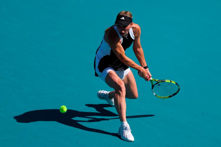 Caroline Wozniacki overvandt første hurdle tirsdag aften og er klar til anden runde. Hun slog  franske Clara Burel, 6-1, 6-4. Foto: Megan Briggs/Ritzau Scanpix