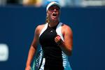 Det gik op og ned for Clara Tauson i sin første kamp i Miami Open. I sidste ende besejrede hun amerikanske  Caroline Dolehide i tre sæt med 6-3, 3-6, 6-2. Foto: Megan Briggs/Ritzau Scanpix