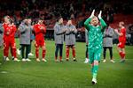 Kasper Schmeichel fejrede i lørdags sin landskamp nummer 100. Tirsdagens kamp bliver uden ham, da Anderlecht-spilleren, der var tiltænkt en plads på bænken, har en mindre overbelastningsskade.    Foto: Jens Dresling