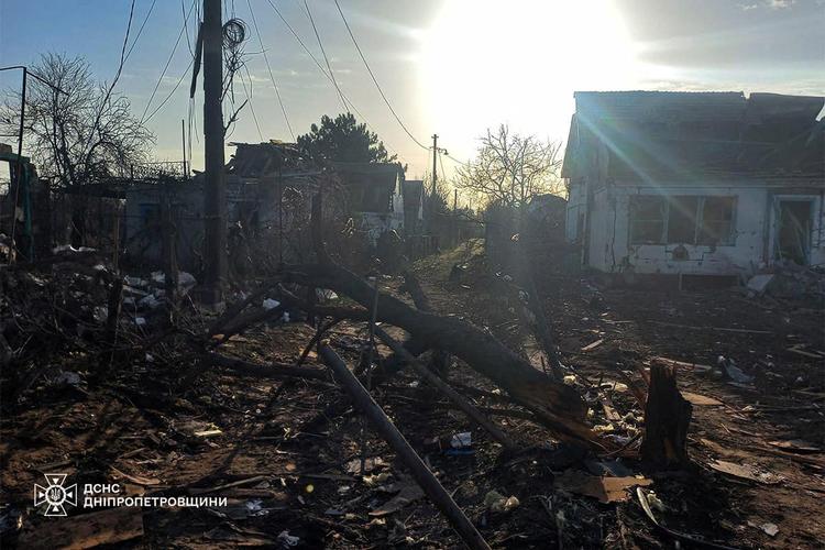 Russisk droneangreb ødelagde en beboelsesejendom i Dnipropetrovska-regionen i Ukraine og sårede mindst én person. Foto: State Emergency Service Of Ukrai/Ritzau Scanpix