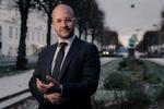 Jes Brinchmann Christensens baggrund er atypisk for en akademikertype med direktørtitler på cv’et. Og flere mener, at han er et atypisk valg som chef for Cepos. Selv ser han masser af mening.  Foto: Jakob Melgaard 