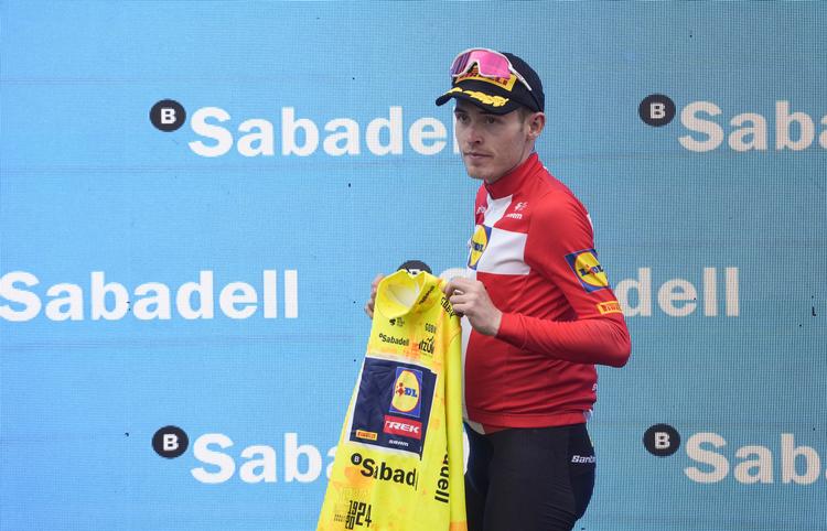  Mattias Skjelmose fik den gule trøje efter den vanvittige 4. etape, men måtte på løbets sidstedag aflevere den til Juan Ayuso.  Foto: Adrian Ruiz Hierro/Ritzau Scanpix