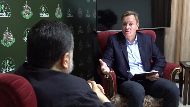 Onsdag mødtes TV 2-journalisten Rasmus Tantholdt med Hamas-lederen Osama Hamdan. 