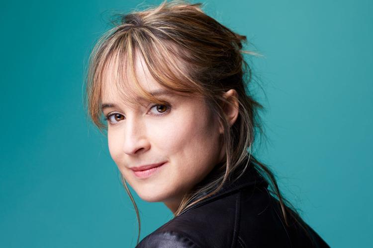 Mélissa Da Costa er bestsellerforfatter i hjemlandet Frankrig, og Morgendagene er solgt til oversættelse på 18 sprog. Foto: Pascal Ito