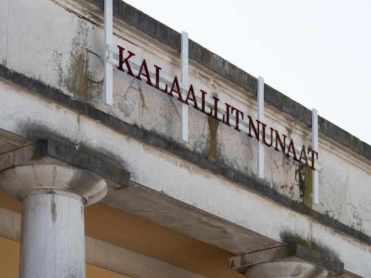Der er tiltrængt kolonial friktion i den danske pavillon på Venedig Biennalen i år, der for første gang viser en kunstner fra Kalaallit Nunaat (Grønland).  Foto: Ugo Carmeni