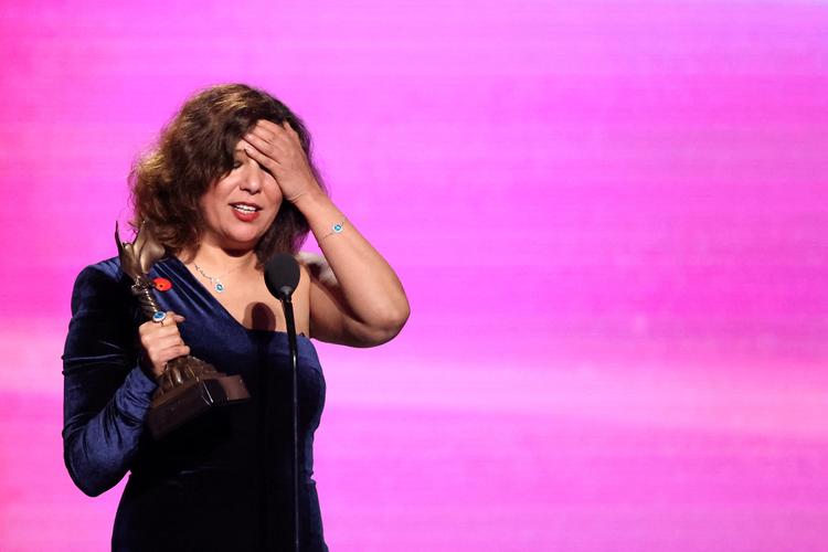 Kaouther Ben Hania har modtaget flere priser for sin dokumentarfilm 'Fire døtre', blandt andet Bedste dokumentar på Cannes-festivalen 2023. Foto: Mario Anzuoni/Ritzau Scanpix