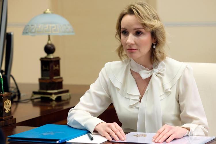 den russiske præsidents børnerettighedskommissær, Maria Lvova-Belova, fortæller om udvekslingen af børn. Hun er iøvrigt mistænkt og eftersøgt for at stå bag ulovlige deportationer af børn i Ukraine.  Arkivfoto Mikhail Metzel