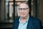 Per Fink var ung læge på Horsens Sygehus, da han begyndte at interessere sig for de uforklarlige biologiske problemer, som nogle patienter opsøgte ham og hans kolleger med.  Foto: AU Foto, Jens Hartmann