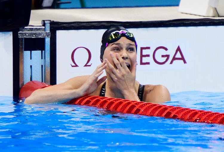 OL-finalen i 50 meter fri i 2016 var så tæt, at Pernille Blume ingen anelse havde om resultatet, da hun slog hånden i bassinkanten. Et kig på den store resultattavle afslørede den chokerende virkelighed: Hun var olympisk mester. Foto: Tariq Mikkel Khan