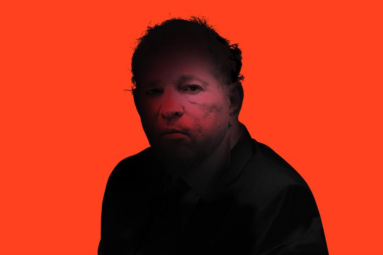 Selv om mere end 100 kvinder har beskyldt den tidligere hollywoodmogul for seksuelle overgreb, er han kun blevet dømt i to sager. Nu er den ene blevet ophævet. Fotoillustration Rasmus Vendrup