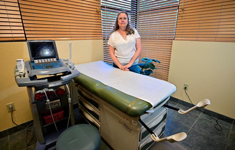 Med vedtagelsen af den nye lov har Arizonas kvinder stadig ret til at få foretaget en abort på klinikker som den, dr. Gabrielle Goodrick driver i Phoenix. Foto: Frederic J. Brown/Ritzau Scanpix