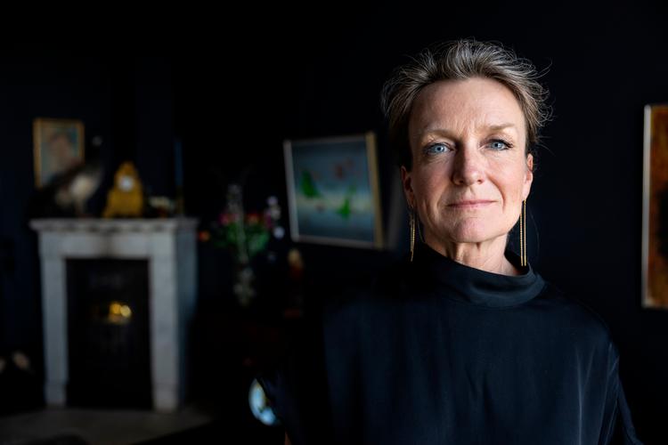 Karoline Normann har været forsvarer i 15 år. Hun har oplevet alvorlige fejl i retssager - men de fejl, der bekymrer hende mest, er ledende spørgsmål i politiets afhøringer.  Foto: Emil Bay