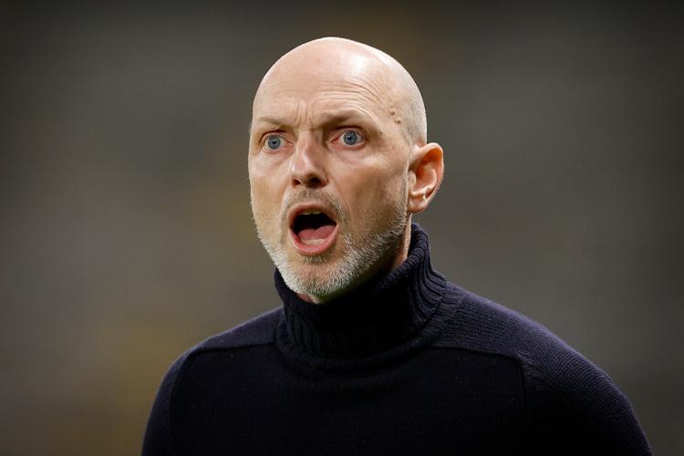 Den første af de fire 'instruktører' bag serien 'Slutspillet' er Brøndbys Jesper Sørensen Fattet, åben, ærlig og sympatisk fremstår han på seriens fladtrådte sidelinje. Foto: Jens Dresling